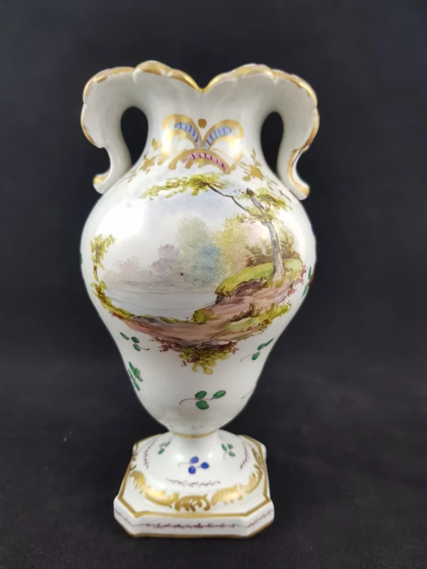 HOCHST - Vase en porcelaine, scène romantique et dorures – Image 3