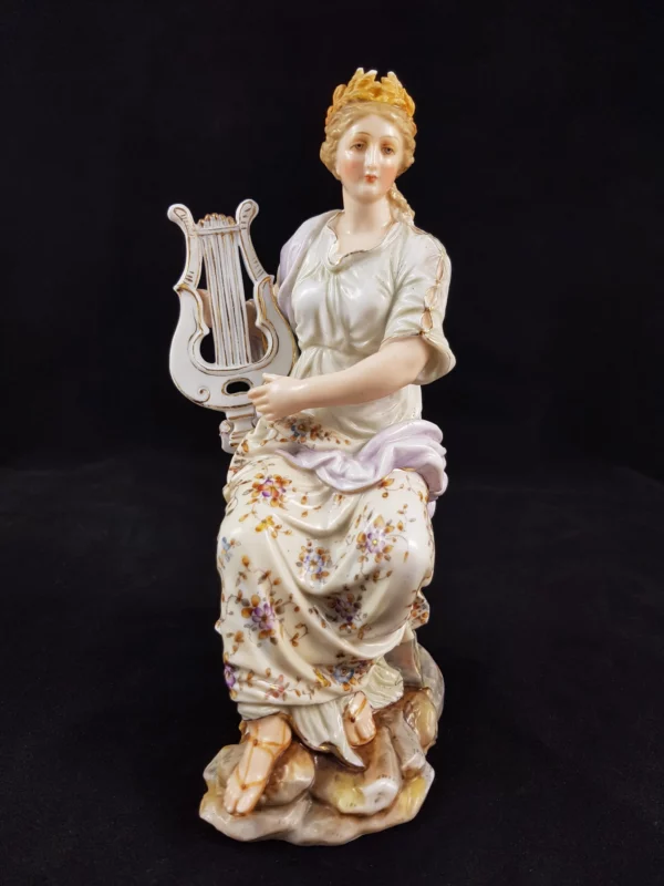 RUDOLSTADT VOLKSTEDT - Femme à la harpe, peinte